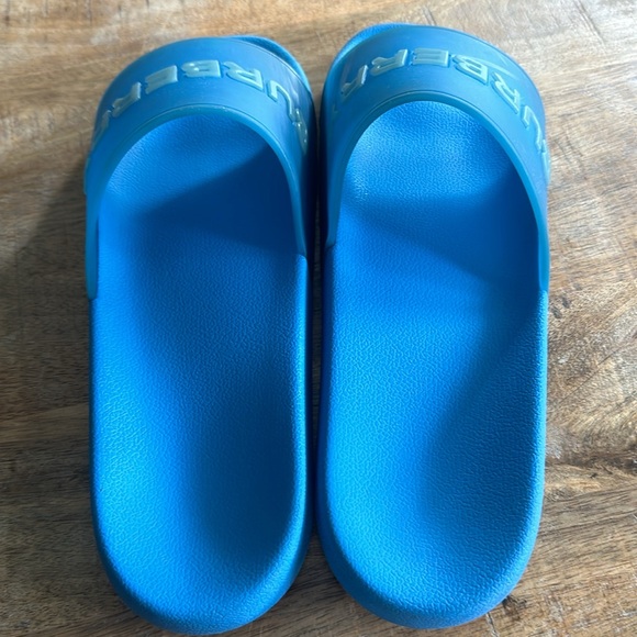 Burberry slides(slightly used) - Picture 4 of 4